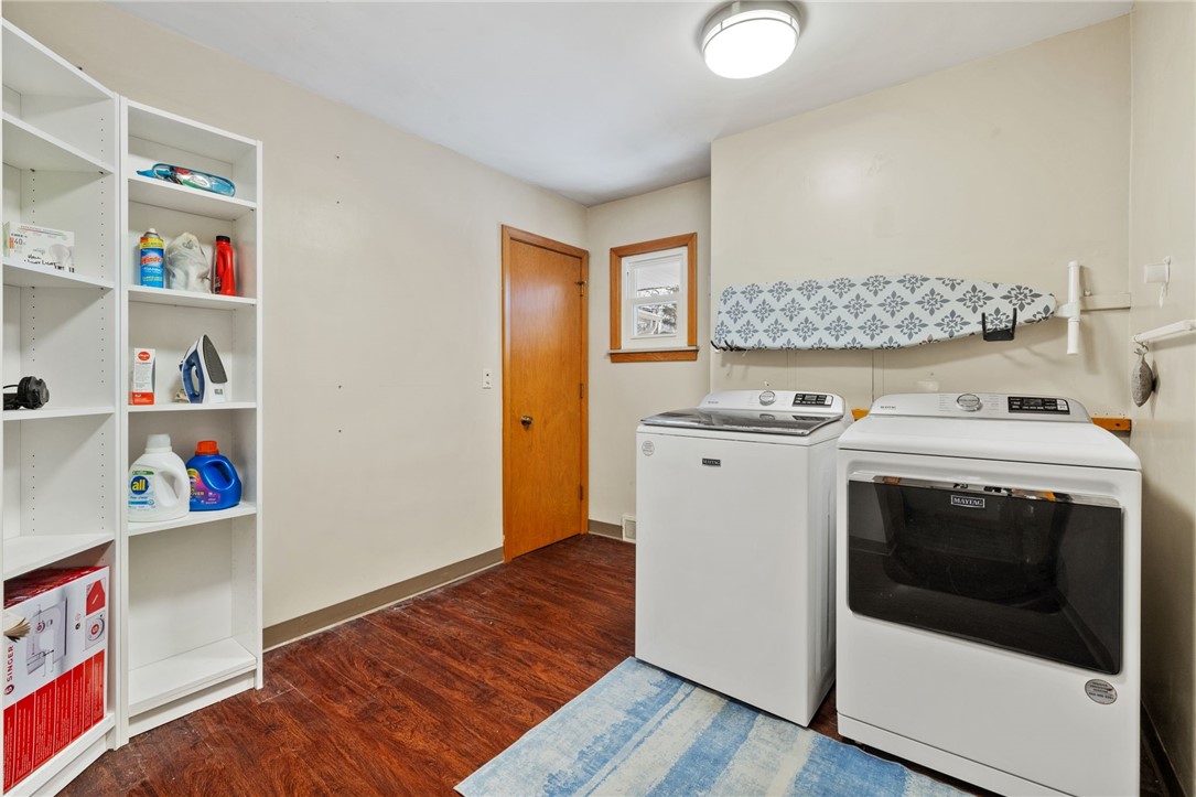 Neshannock Twp, Pennsylvania 16105, United States, 5 Bedrooms Bedrooms, ,4 BathroomsBathrooms,Residential,Active,6545