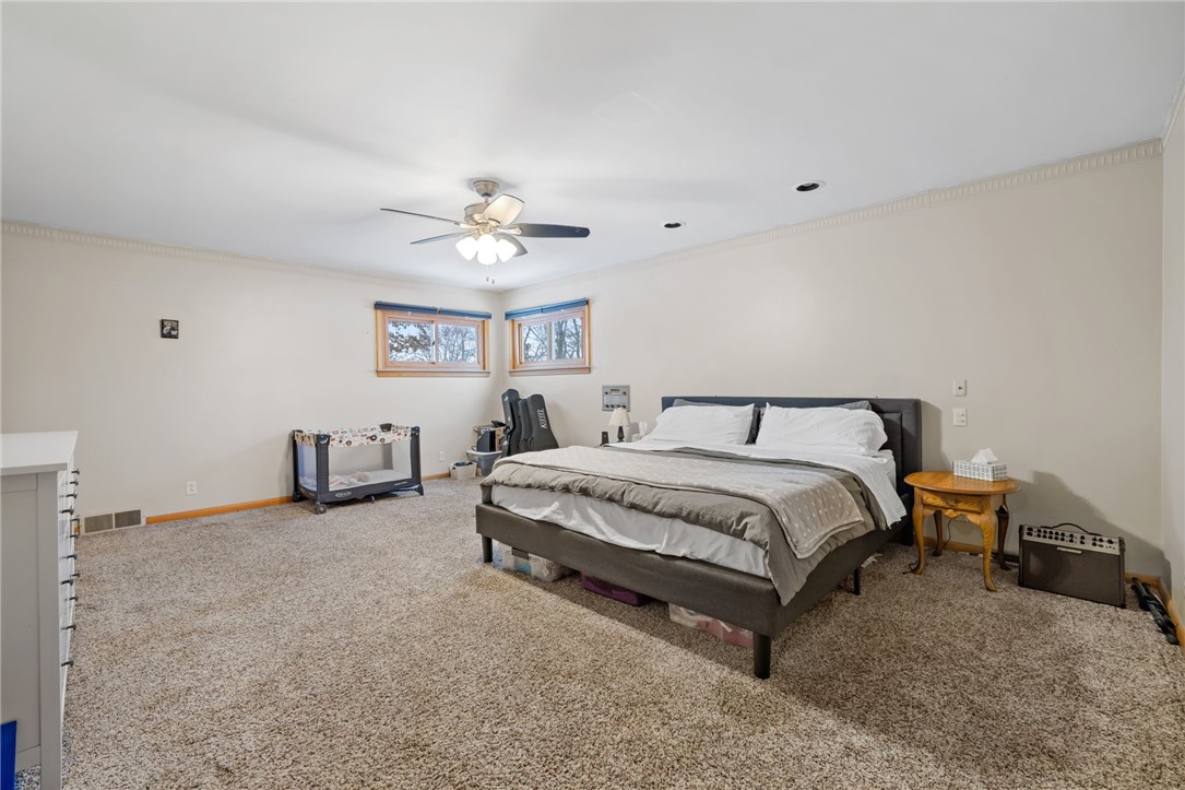 Neshannock Twp, Pennsylvania 16105, United States, 5 Bedrooms Bedrooms, ,4 BathroomsBathrooms,Residential,Active,6545