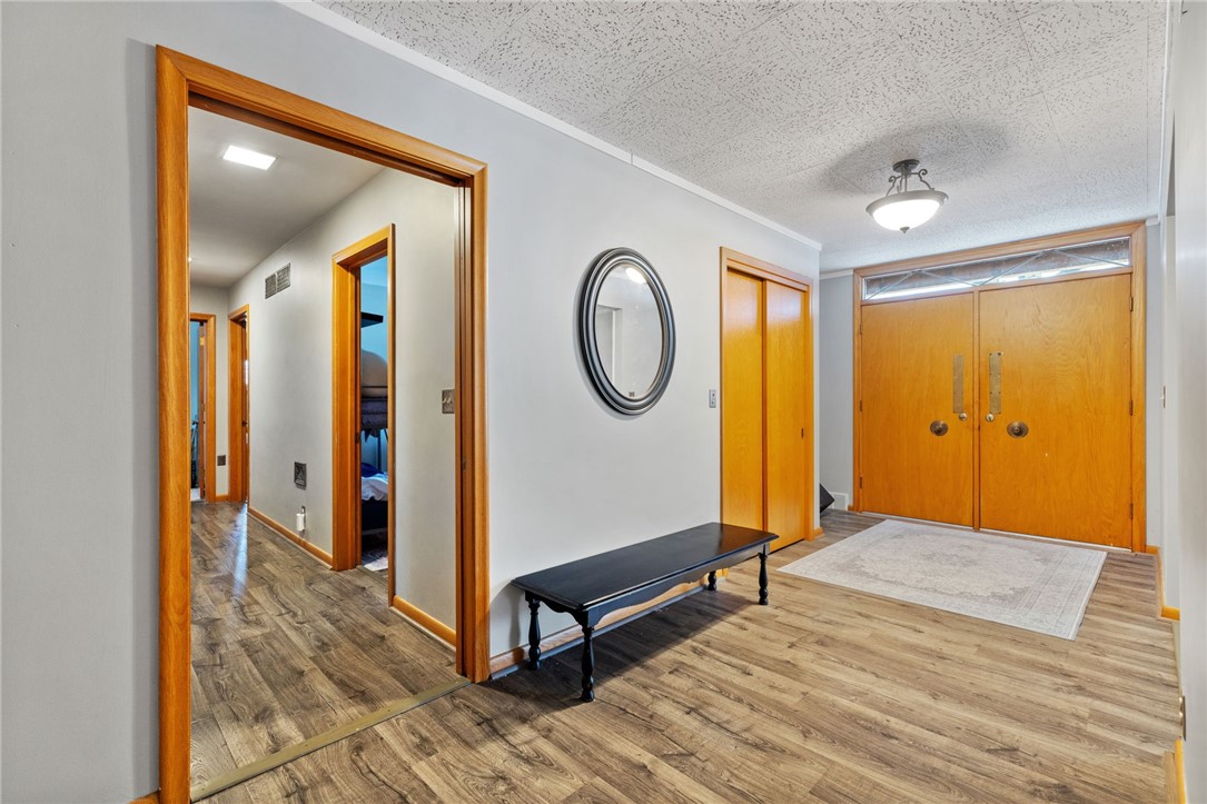 Neshannock Twp, Pennsylvania 16105, United States, 5 Bedrooms Bedrooms, ,4 BathroomsBathrooms,Residential,Active,6545