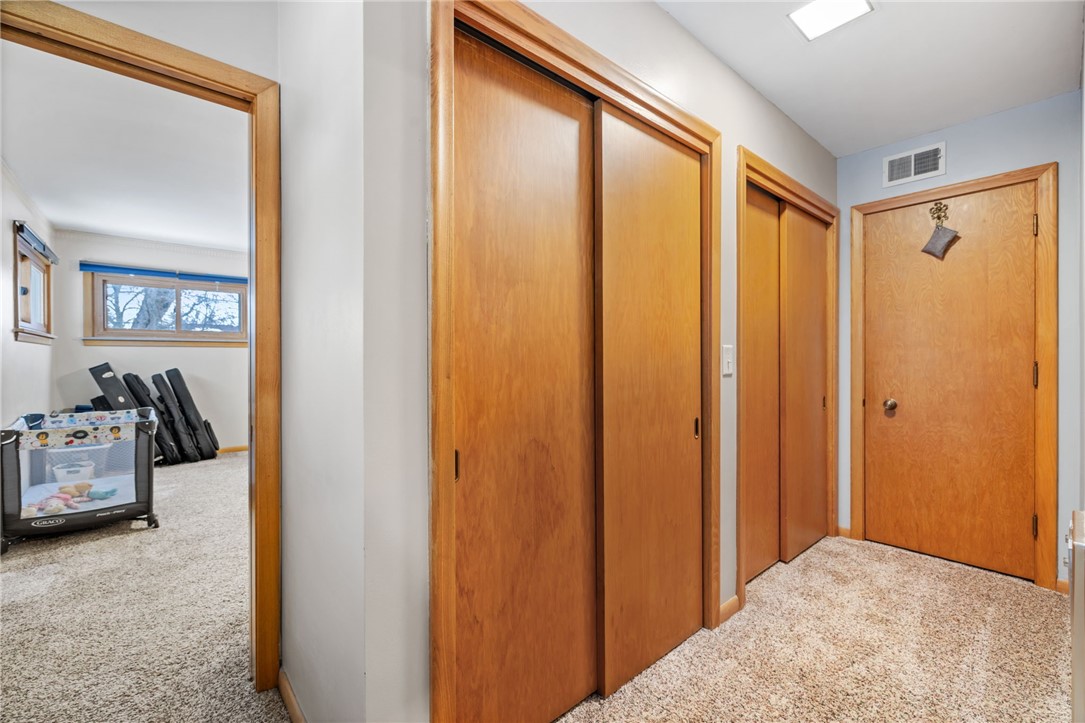 Neshannock Twp, Pennsylvania 16105, United States, 5 Bedrooms Bedrooms, ,4 BathroomsBathrooms,Residential,Active,6545