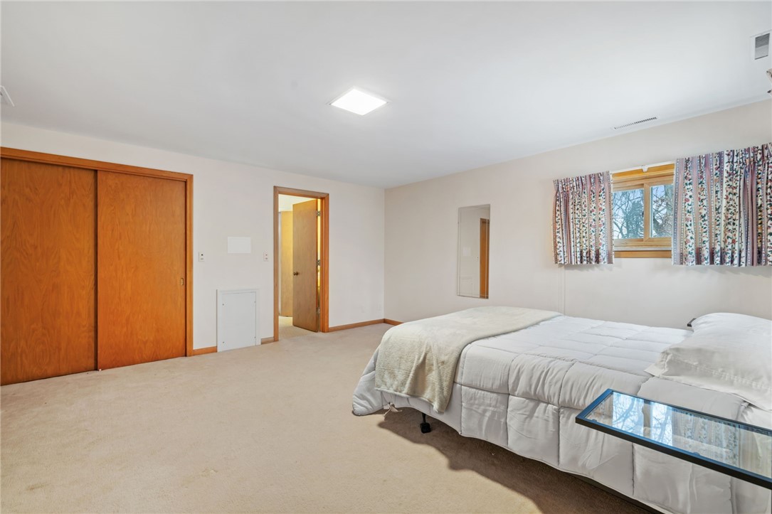 Neshannock Twp, Pennsylvania 16105, United States, 5 Bedrooms Bedrooms, ,4 BathroomsBathrooms,Residential,Active,6545