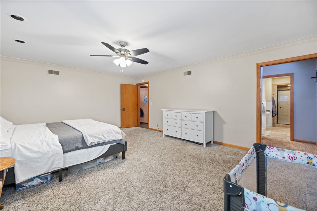 Neshannock Twp, Pennsylvania 16105, United States, 5 Bedrooms Bedrooms, ,4 BathroomsBathrooms,Residential,Active,6545