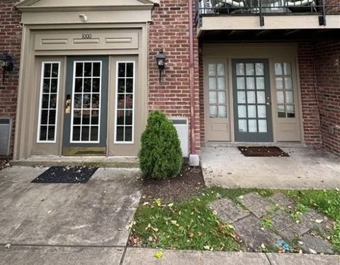 Photo of 1000 Chatham Park Dr #J, Pittsburgh, PA 15216 (MLS # 1726850)