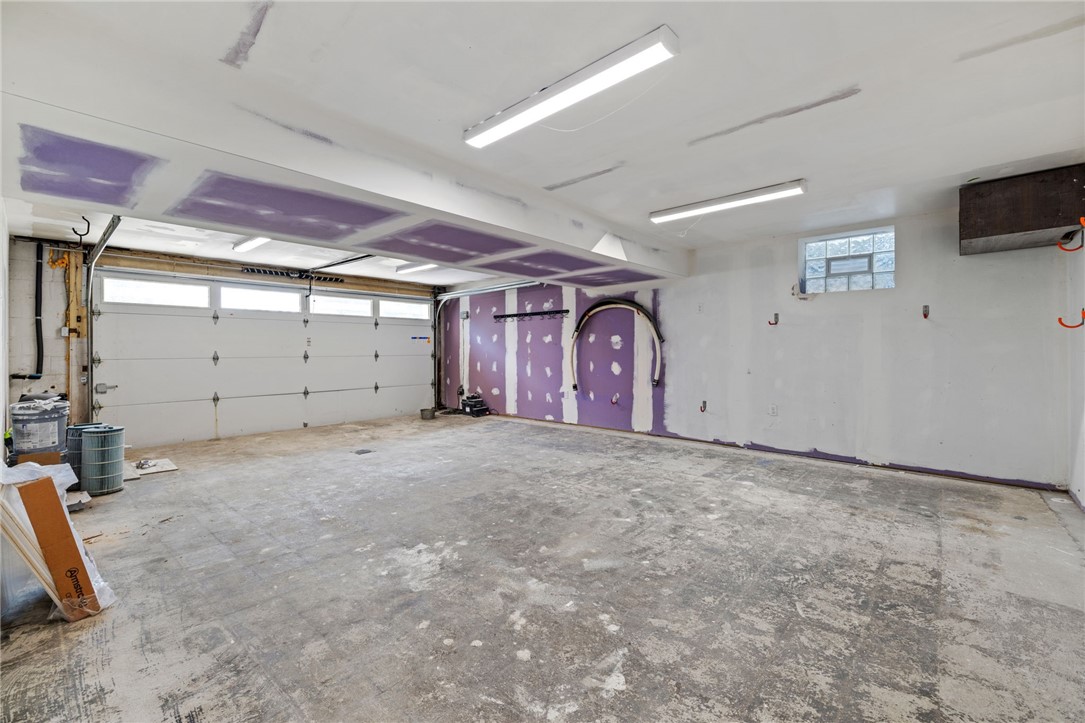 Moon/Crescent Twp, Pennsylvania 15108, United States, 4 Bedrooms Bedrooms, ,5 BathroomsBathrooms,Residential,Active,193537