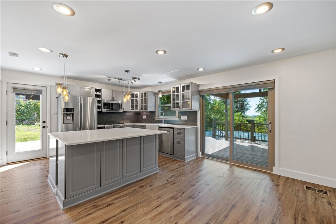 Moon/Crescent Twp, Pennsylvania 15108, United States, 4 Bedrooms Bedrooms, ,5 BathroomsBathrooms,Residential,Active,193537