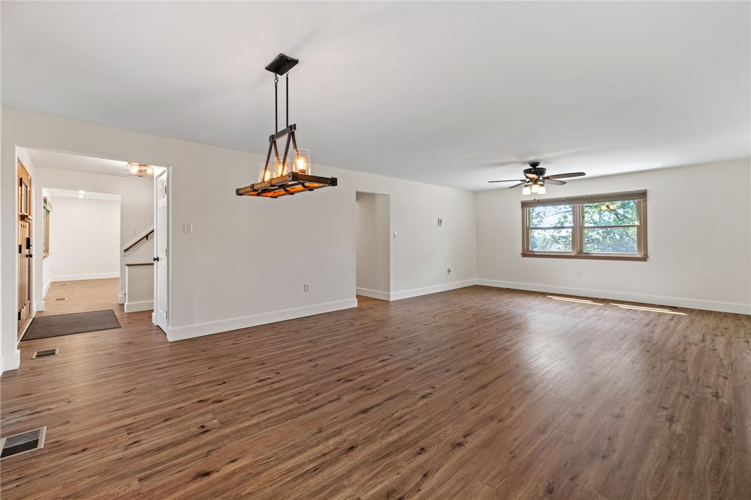 Moon/Crescent Twp, Pennsylvania 15108, United States, 4 Bedrooms Bedrooms, ,5 BathroomsBathrooms,Residential,Active,193537