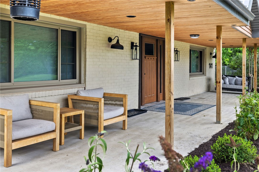 Moon/Crescent Twp, Pennsylvania 15108, United States, 4 Bedrooms Bedrooms, ,5 BathroomsBathrooms,Residential,Active,193537