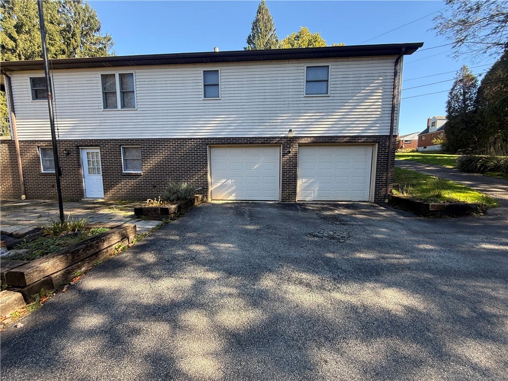 304 Kurt St