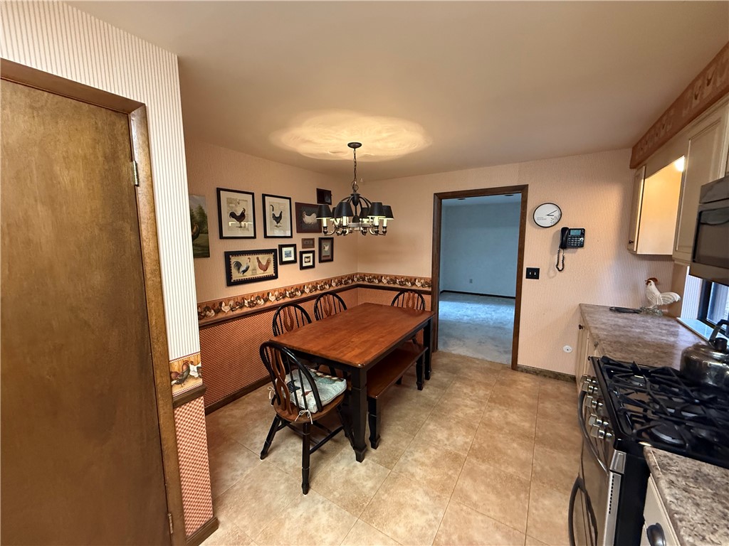 Murrysville, Pennsylvania 15668, United States, 4 Bedrooms Bedrooms, ,3 BathroomsBathrooms,Residential,Contingent,236669