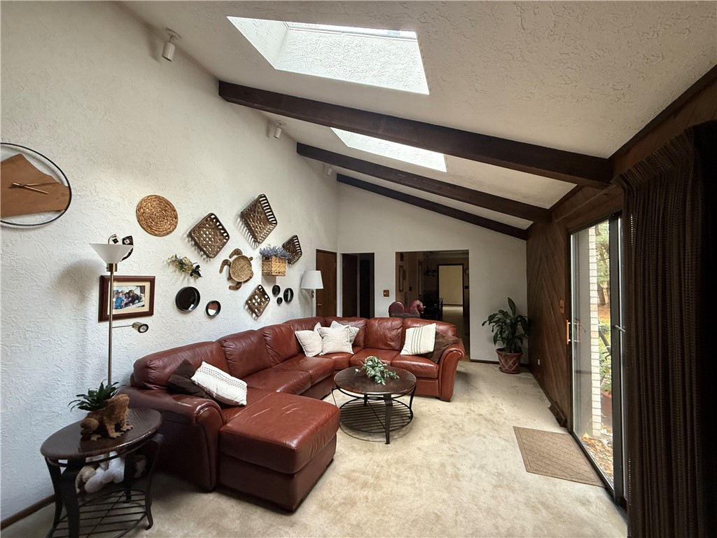 Murrysville, Pennsylvania 15668, United States, 4 Bedrooms Bedrooms, ,3 BathroomsBathrooms,Residential,Contingent,236669