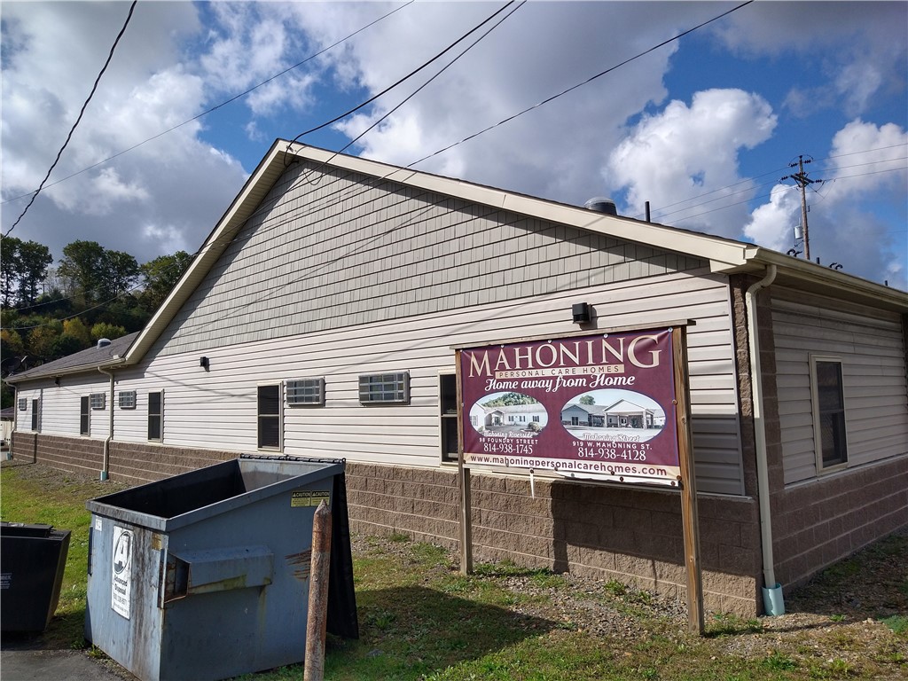 98 Foundry St