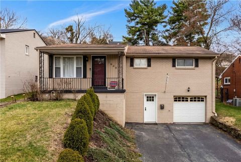 Homes For Sale - 1649 Pembroke Dr Dr<br/> Scott Twp, PA 15243