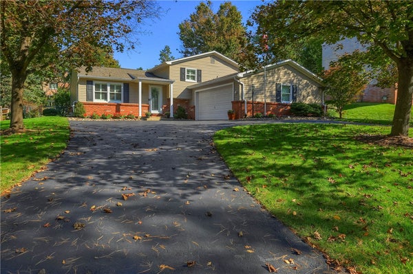 2043 ALDERGROVE DR, ALLISON PARK, PA 15101 - Image 782558f366dda4c90f4f2b068b68c6b7/369041906