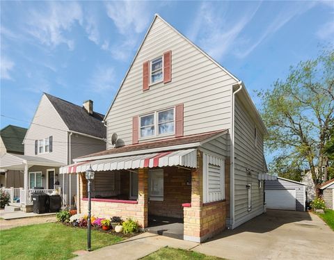Photo of 1820 Mcminn St, Aliquippa, PA 15001 (MLS # 1726630)