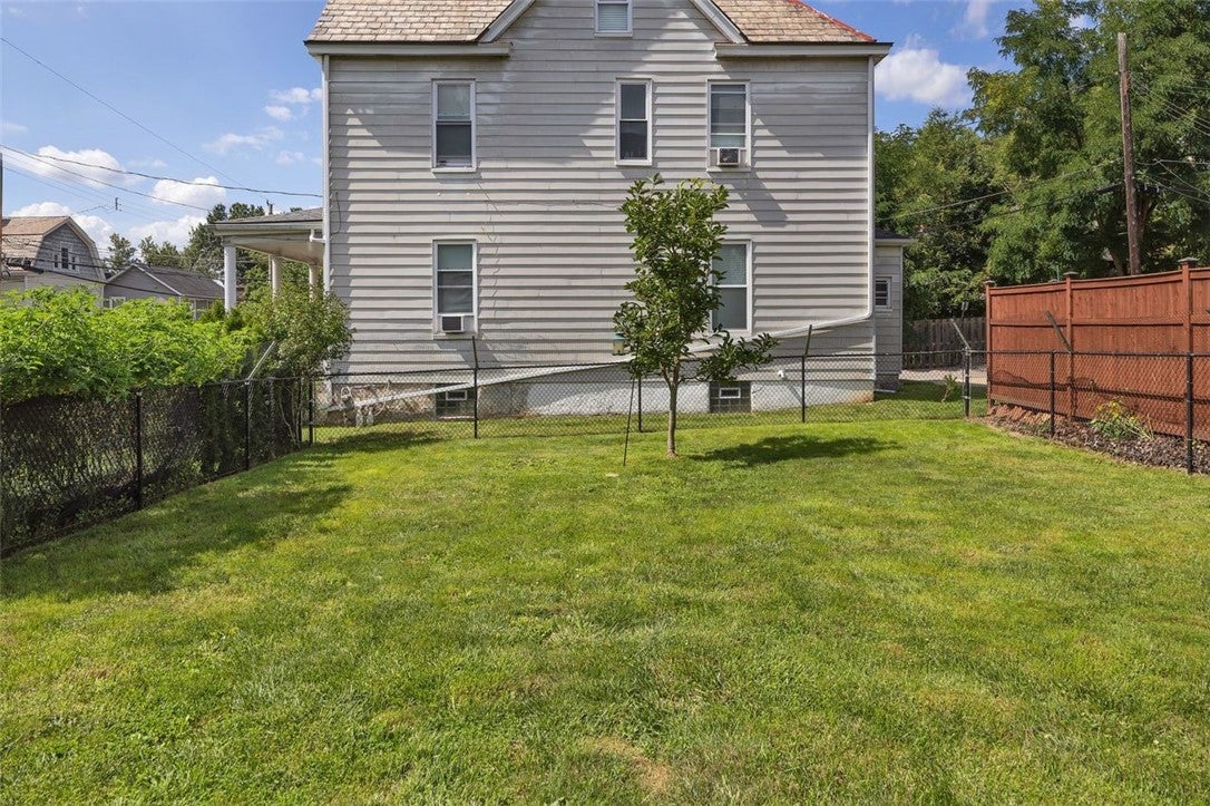 707 Nevin Ave