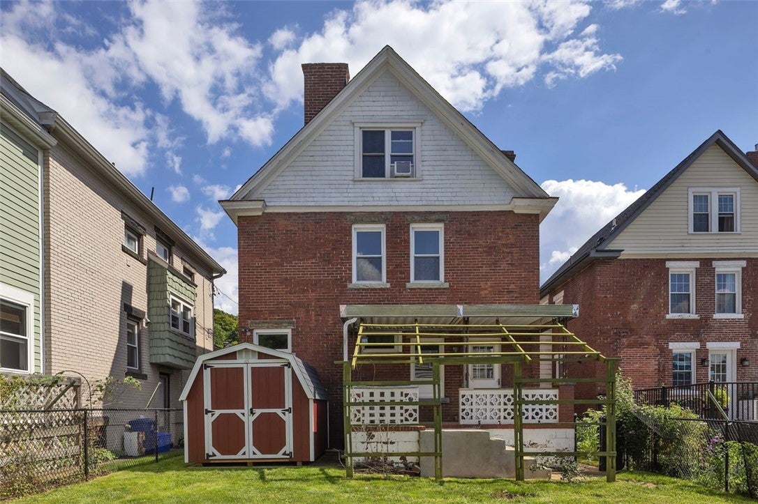 707 Nevin Ave