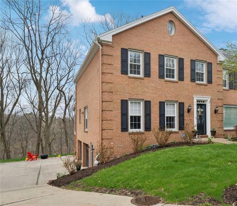 Photo of 305 Butternut Ct, Pittsburgh, PA 15238 (MLS # 1725122)