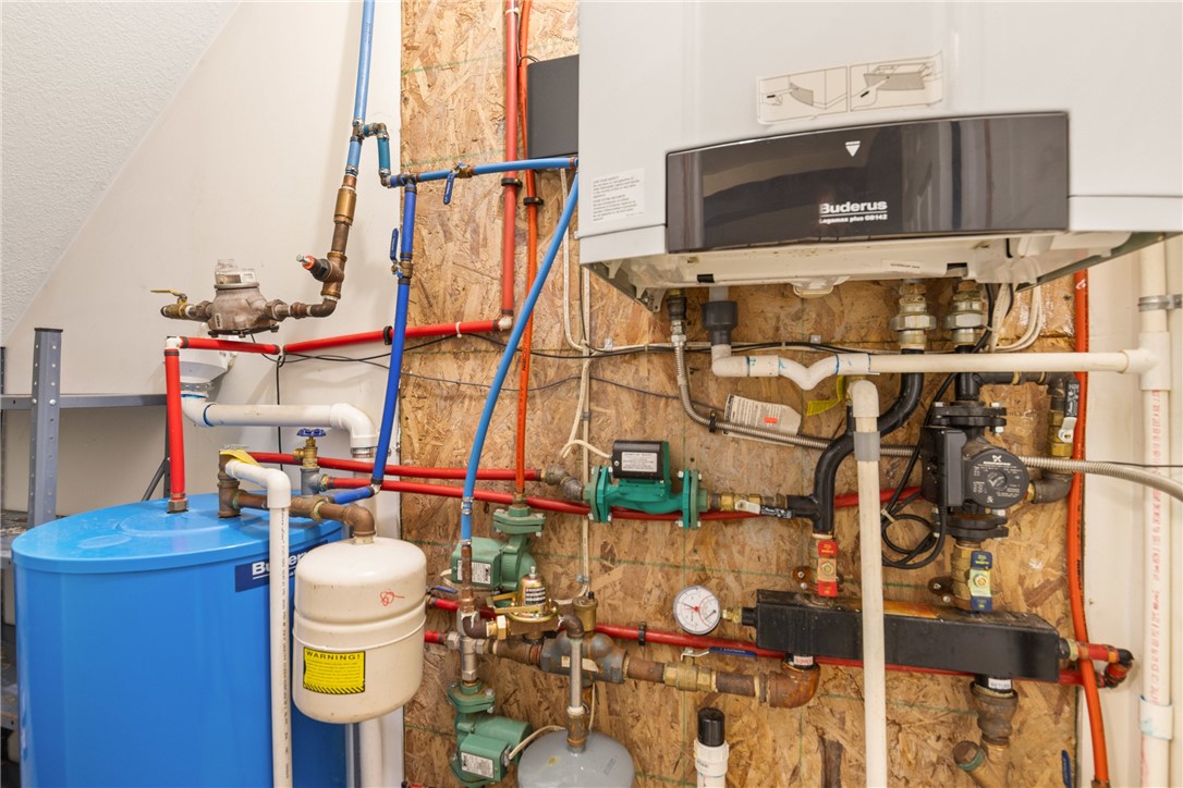 Salisbury, Pennsylvania 15558, United States, 1 Bedroom Bedrooms, ,2 BathroomsBathrooms,Residential,Active,197971