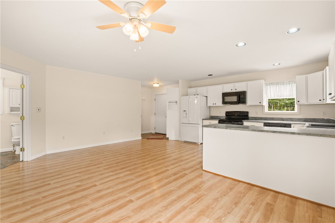 Salisbury, Pennsylvania 15558, United States, 1 Bedroom Bedrooms, ,2 BathroomsBathrooms,Residential,Active,197971