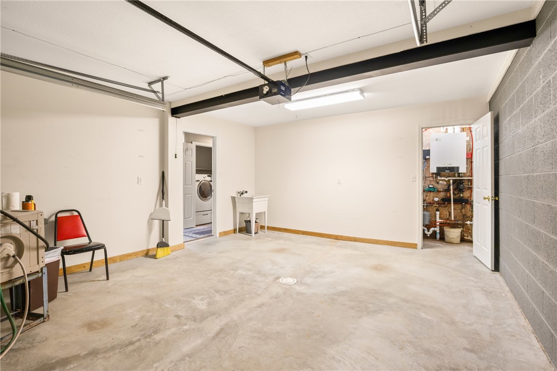 Salisbury, Pennsylvania 15558, United States, 1 Bedroom Bedrooms, ,2 BathroomsBathrooms,Residential,Active,197971