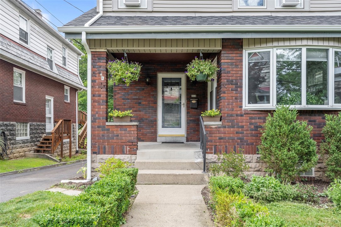 210 Ridge Ave