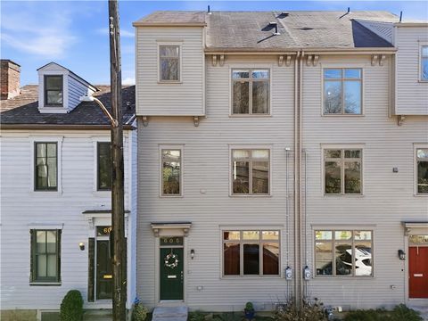 Photo of 605 W Jefferson St, Pittsburgh, PA 15212 (MLS # 1741858)