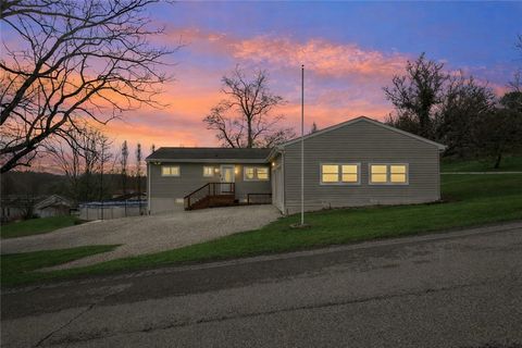 9 Rose St North Strabane PA 15330