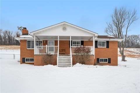 Photo of 718 Old Hickory Ridge Rd, Washington, PA 15301 (MLS # 1739303)