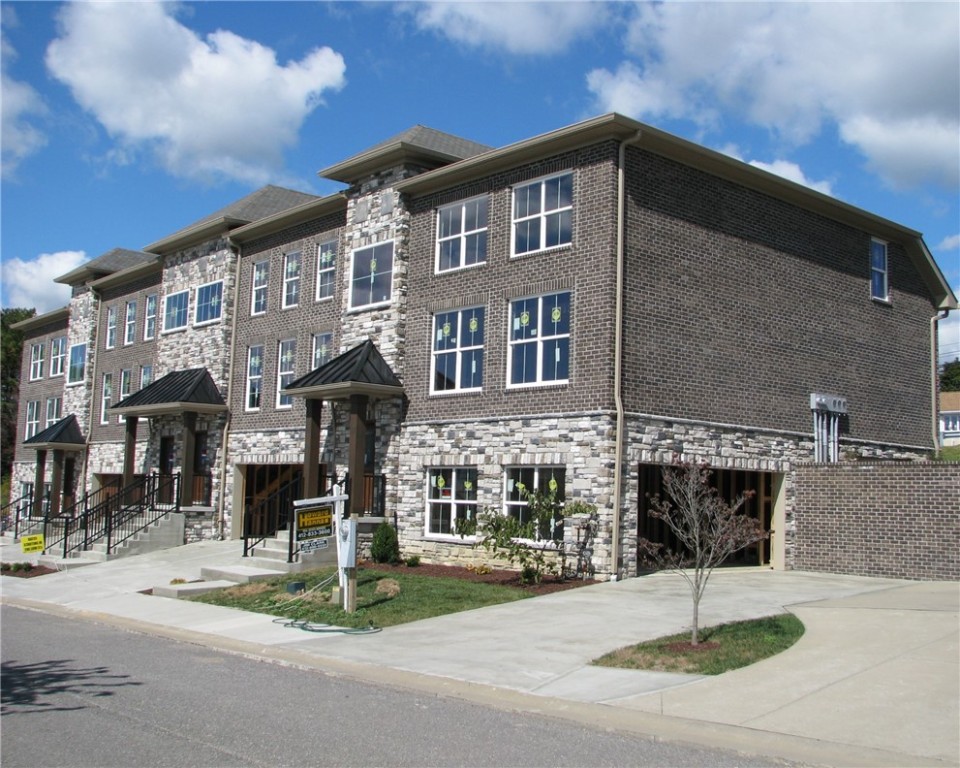 View Upper St. Clair, PA 15241 townhome