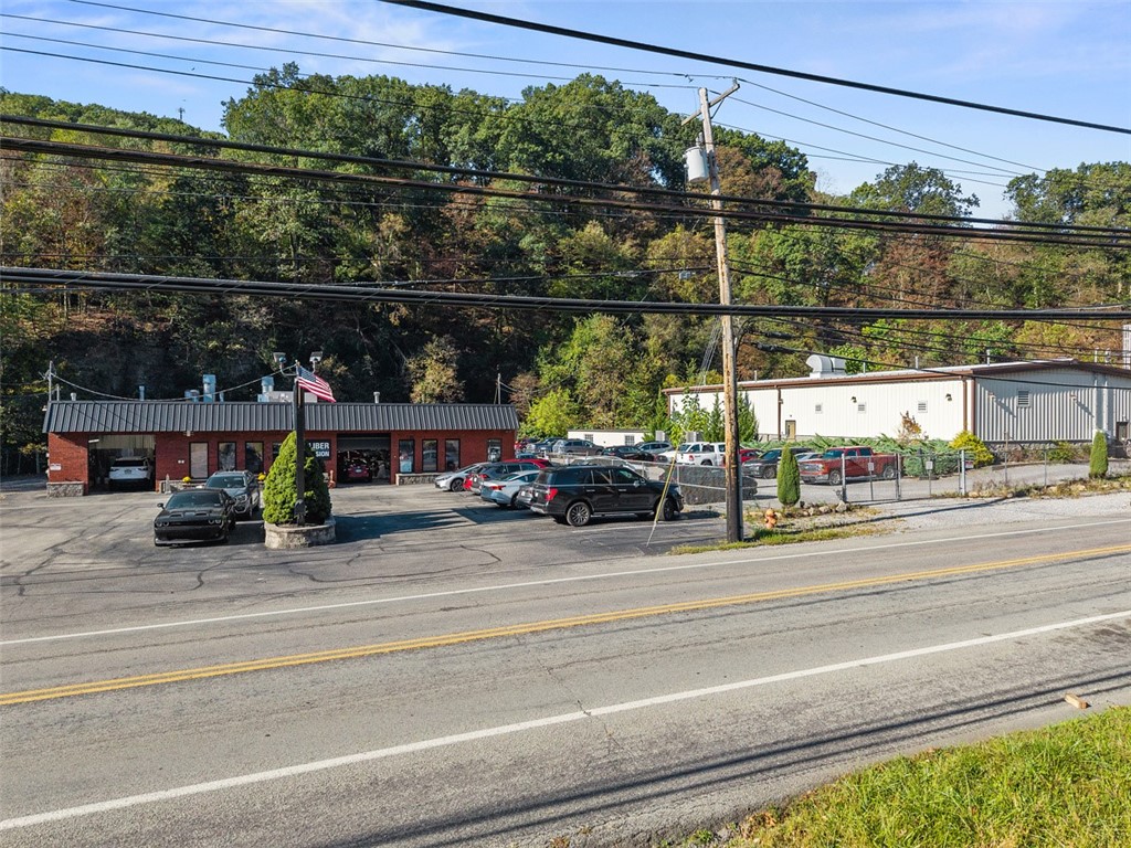 1919 Babcock Blvd