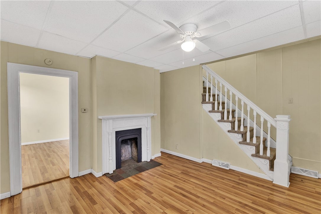 206 3rd St