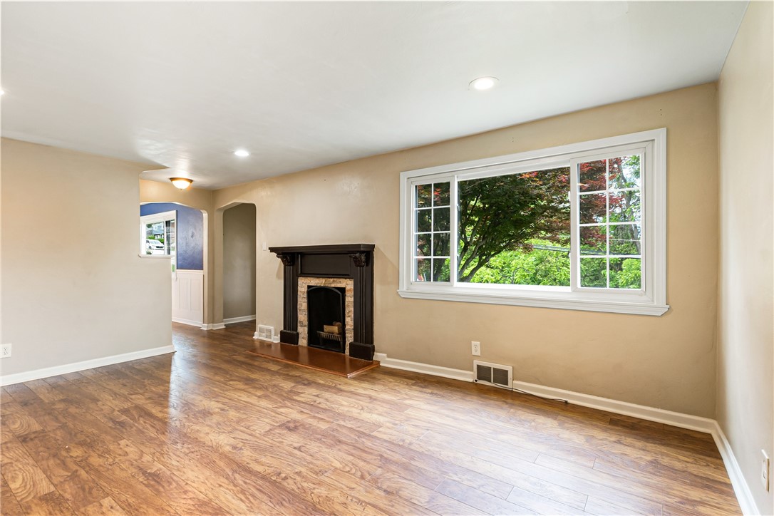 Baldwin Boro, Pennsylvania 15236, United States, 5 Bedrooms Bedrooms, ,3 BathroomsBathrooms,Residential,Contingent,137255