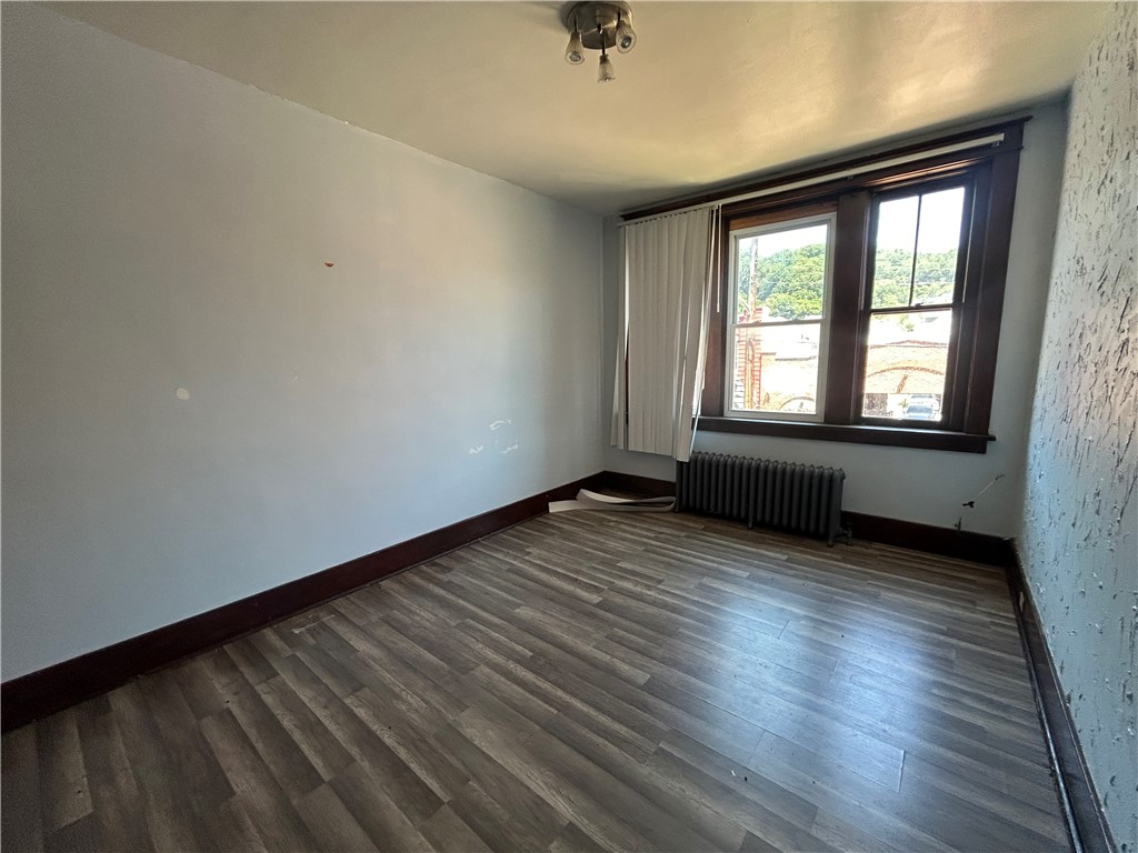 815 Broadway Avenue