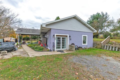 Photo of 116 Aspen, Saltsburg, PA 15681 (MLS # 1727222)