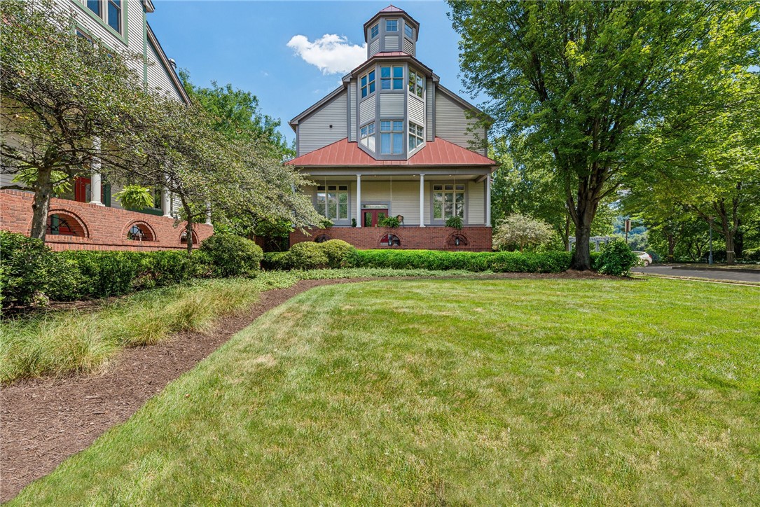 View Washington's Landing, PA 15222 townhome