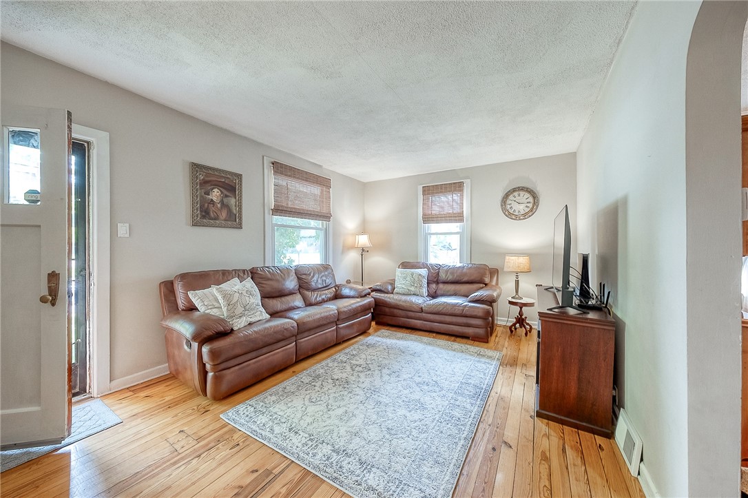 429 Market St St, Beaver, Pennsylvania image 5