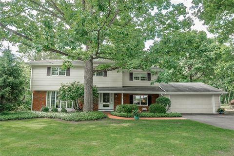 Photo of 60 Pinecrest Dr, Indiana, PA 15701 (MLS # 1762627)