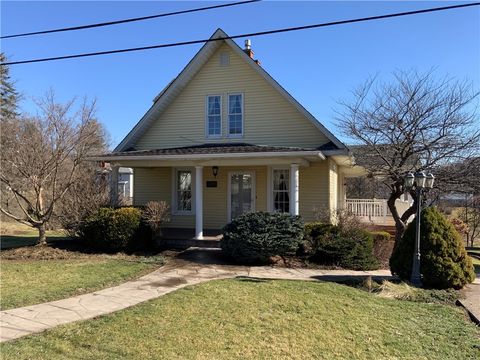 Photo of 19 Lafayette St, Claysville, PA 15323 (MLS # 1740773)