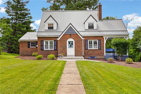 Photo of 2848 Anderson Dr, Allison Park, PA 15101 (MLS # 1764064)