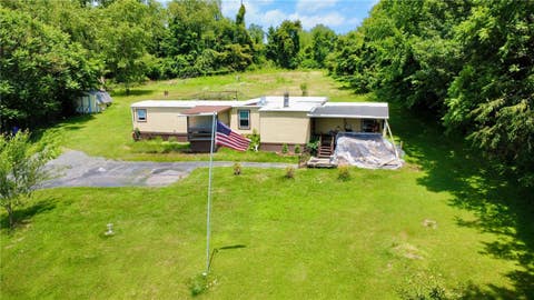 Photo of 1238 Pinewood Rd, Irwin, PA 15642 (MLS # 1762842)