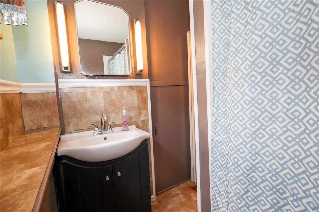 Grove City Boro, Pennsylvania 16127, United States, 3 Bedrooms Bedrooms, ,2 BathroomsBathrooms,Residential,Active,148438