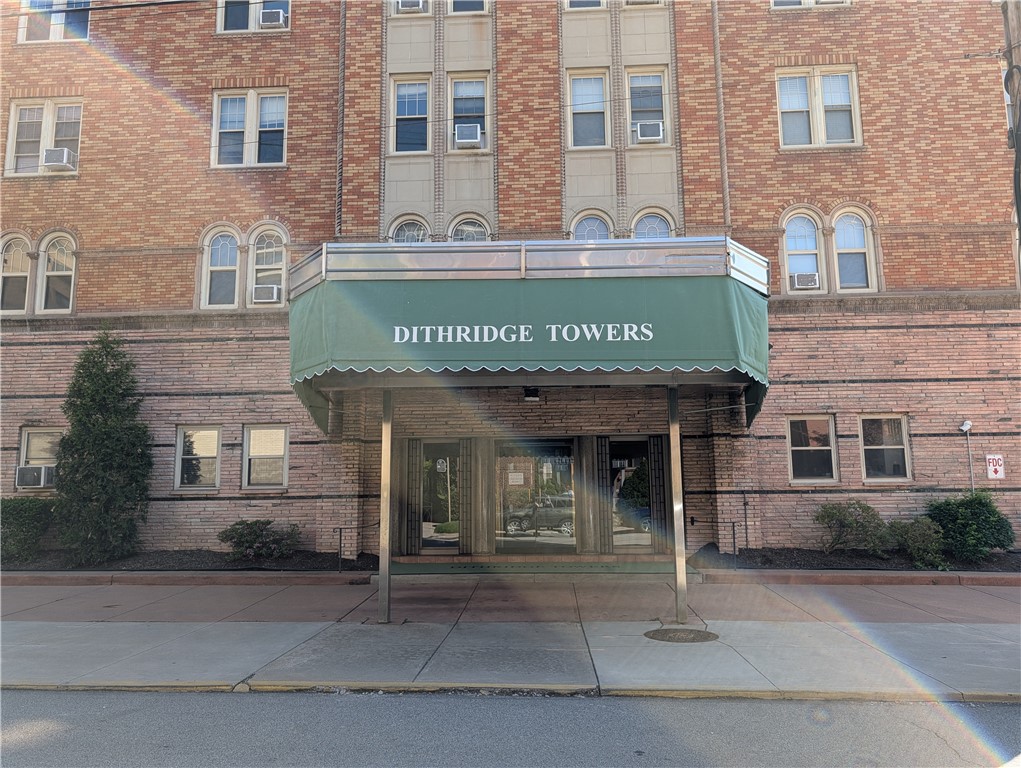 144 N Dithridge St 403