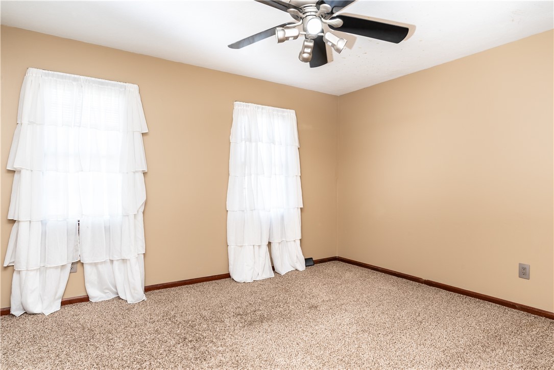 Seven Fields Boro, Pennsylvania 16046, United States, 4 Bedrooms Bedrooms, ,3 BathroomsBathrooms,Residential,Active,219156