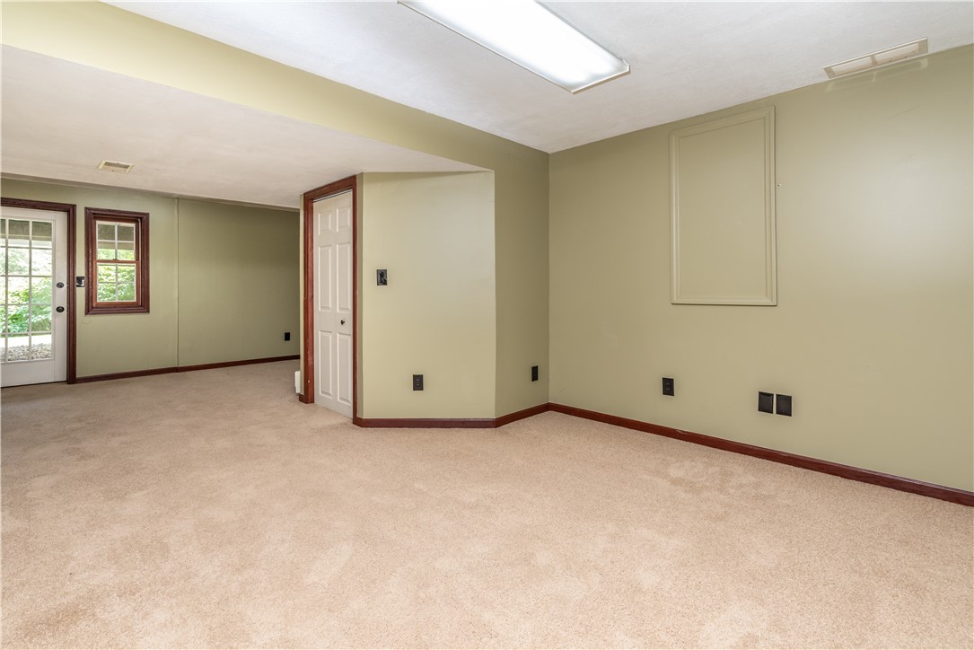 Seven Fields Boro, Pennsylvania 16046, United States, 4 Bedrooms Bedrooms, ,3 BathroomsBathrooms,Residential,Active,219156