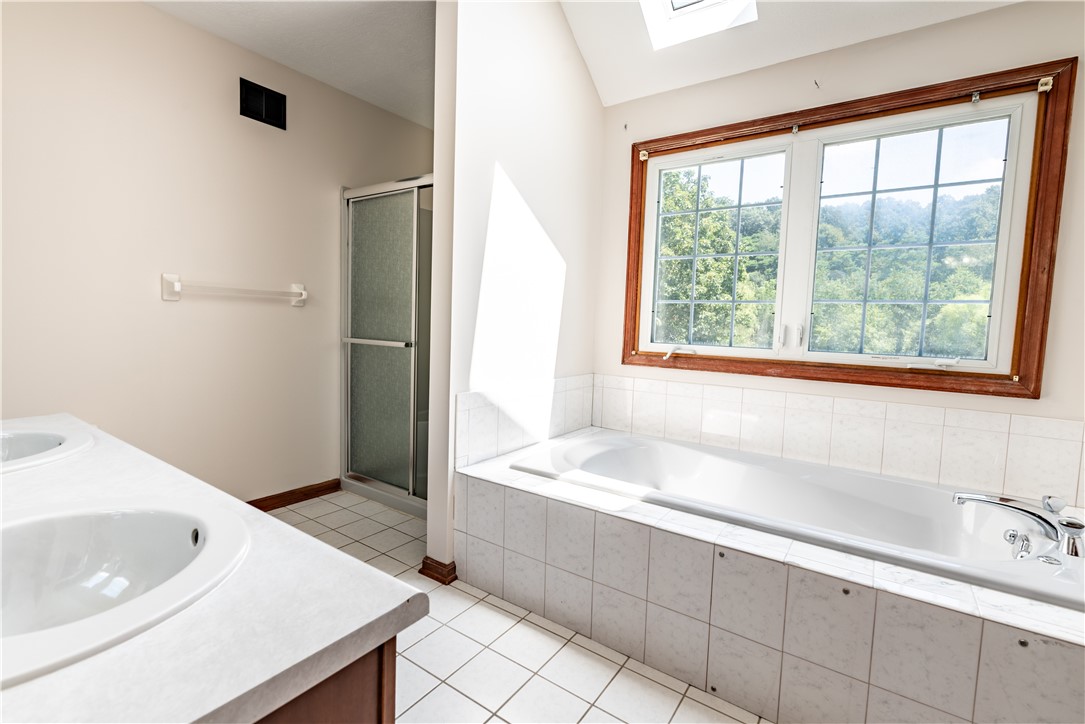 Seven Fields Boro, Pennsylvania 16046, United States, 4 Bedrooms Bedrooms, ,3 BathroomsBathrooms,Residential,Active,219156