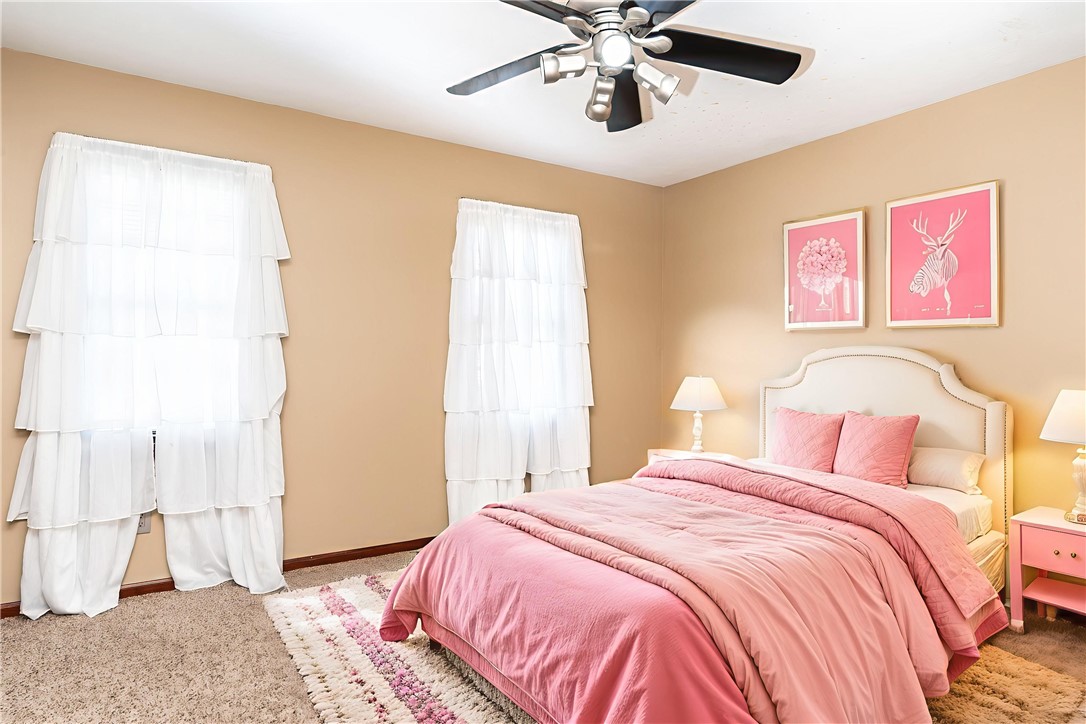 Seven Fields Boro, Pennsylvania 16046, United States, 4 Bedrooms Bedrooms, ,3 BathroomsBathrooms,Residential,Active,219156