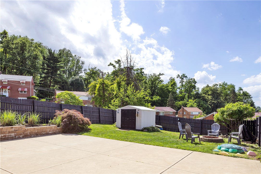 4470 Woodhill Dr