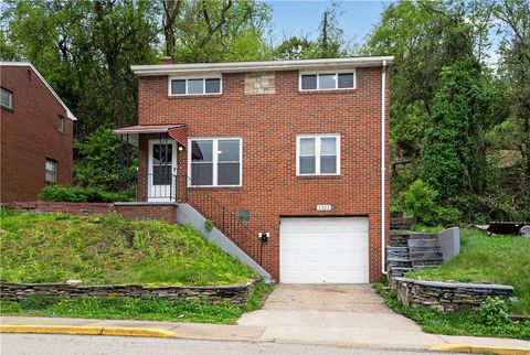 Photo of 1322 Romine Ave, Mckeesport, PA 15133 (MLS # 1752289)