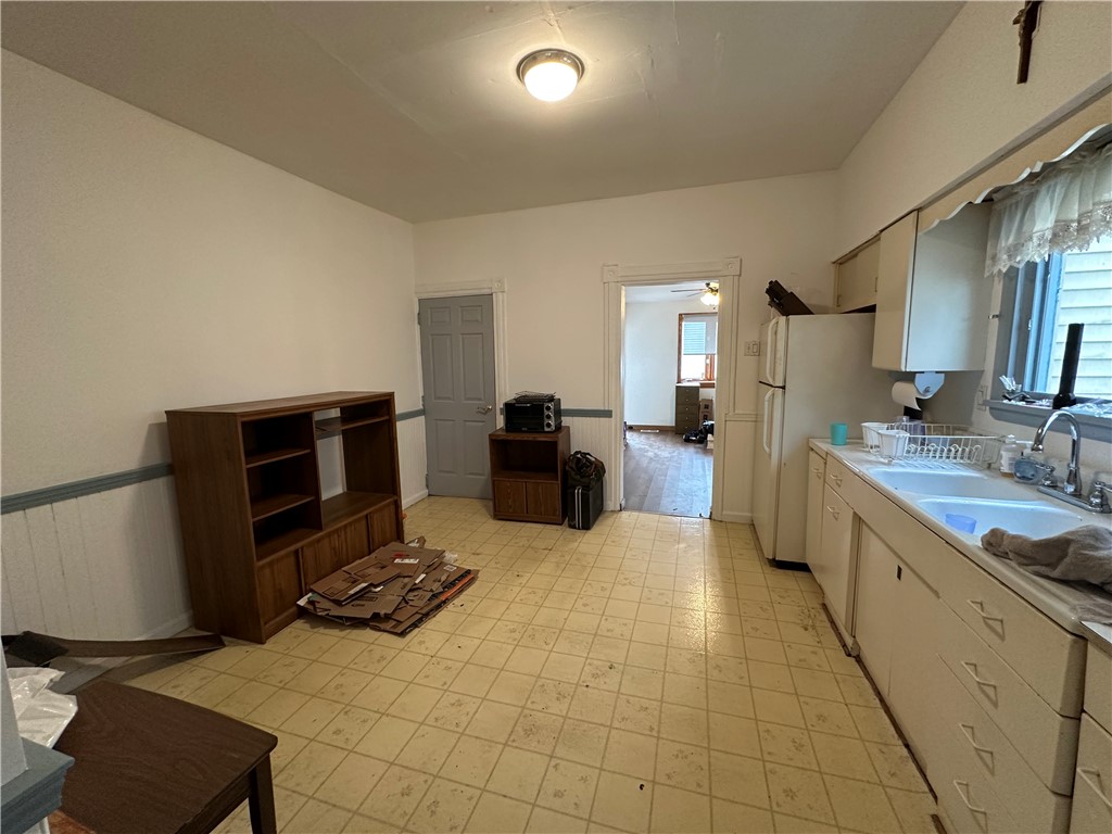 Troy Hill, Pennsylvania 15212, United States, 2 Bedrooms Bedrooms, ,1 BathroomBathrooms,Residential,Pending,129797