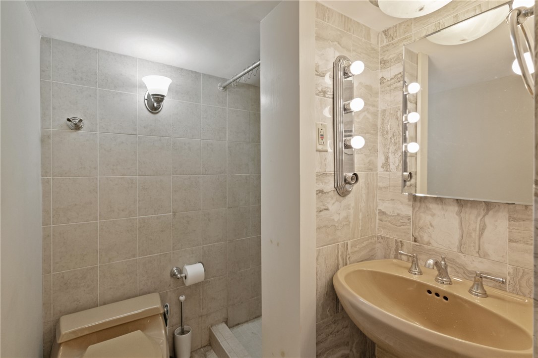 Squirrel Hill, Pennsylvania 15217, United States, 4 Bedrooms Bedrooms, ,4 BathroomsBathrooms,Residential,Active,155805